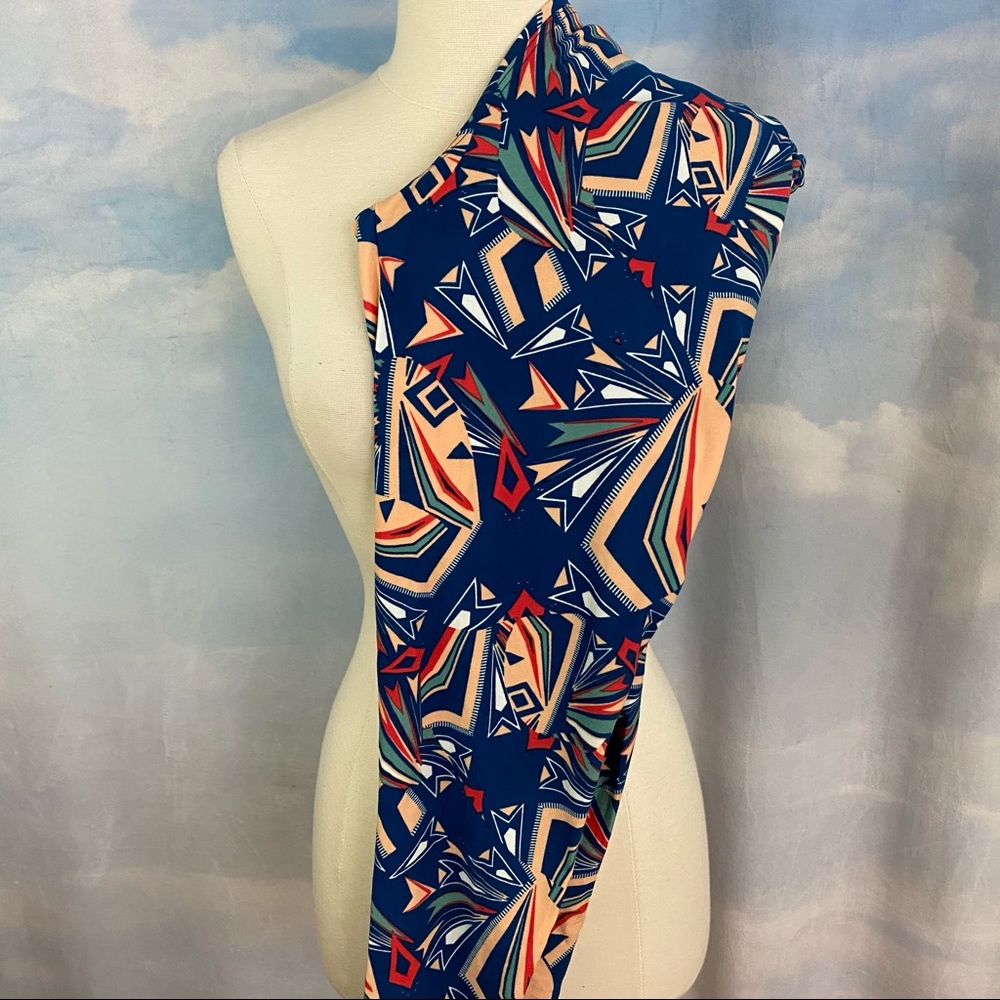 LuLaRoe Leggings Tall & Curvy
